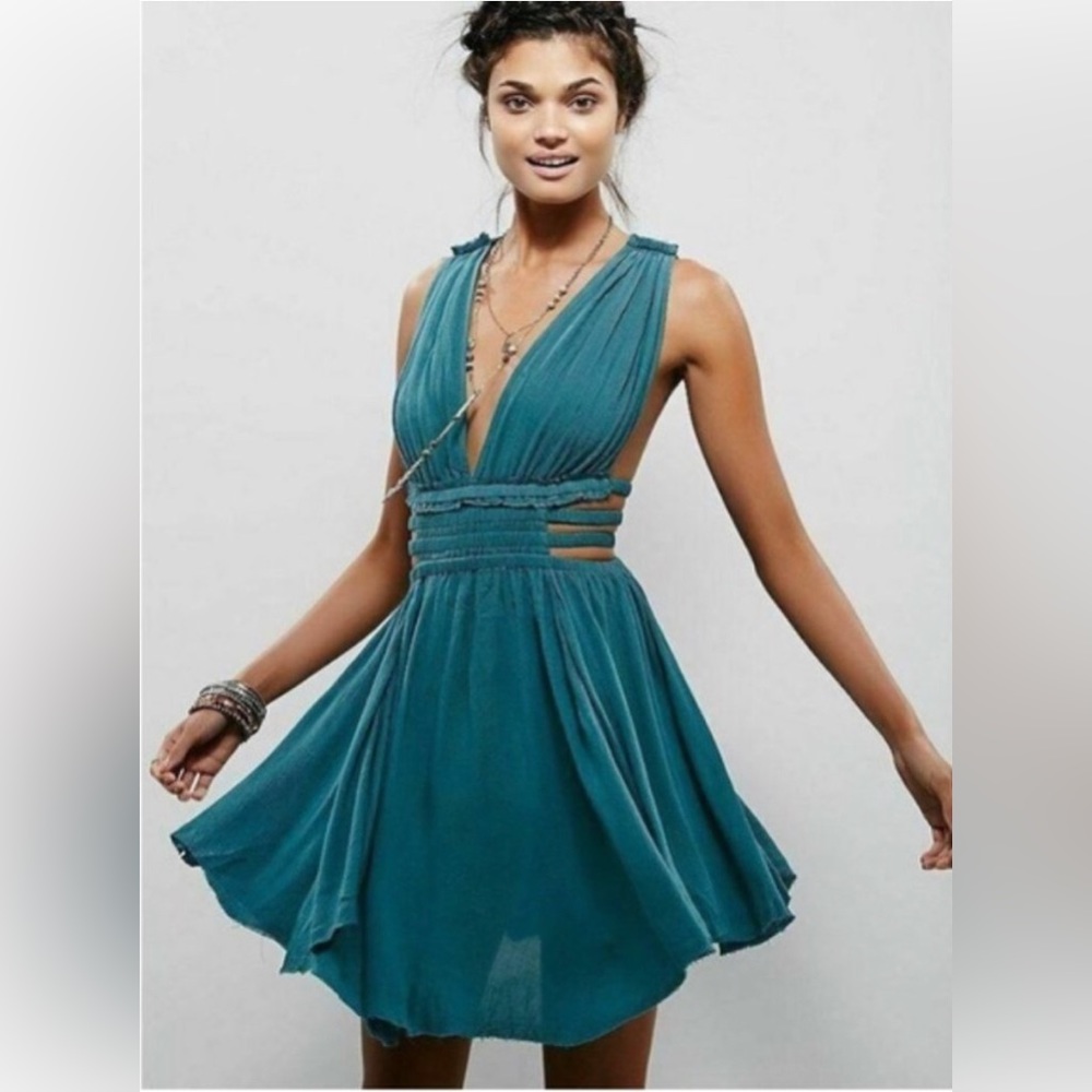 Free People Feel the Flava Cutout Mini Dress
Teal - Small